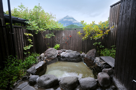 Private Open Air Bath at Hotaru with Mt Fuji in the background